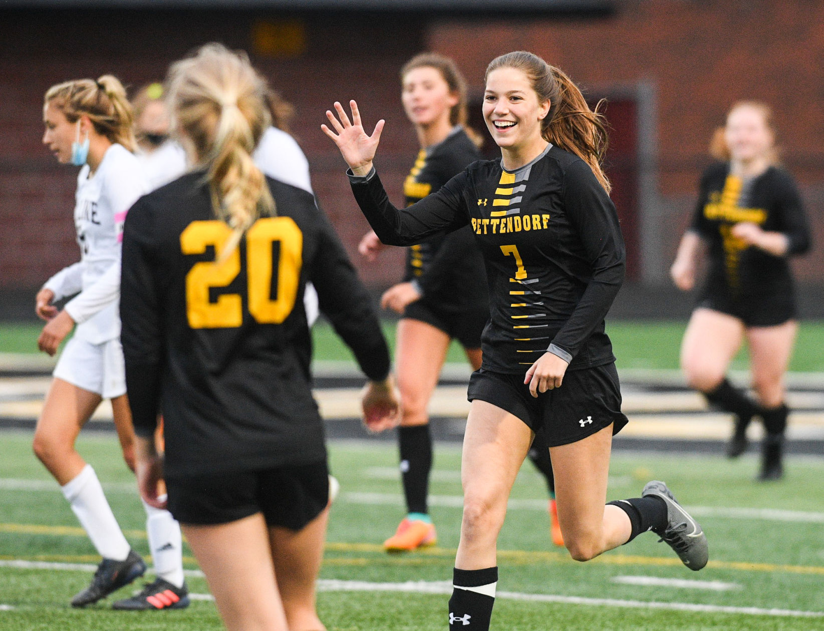 052721-qc-spt-moline-bett-soccer-024